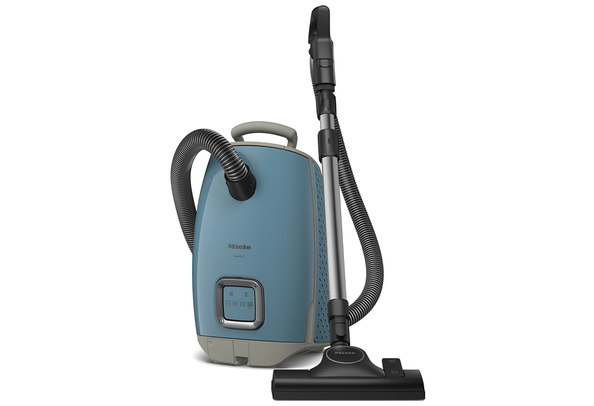 Απεικονίζεται ολόκληρη η σκούπα.